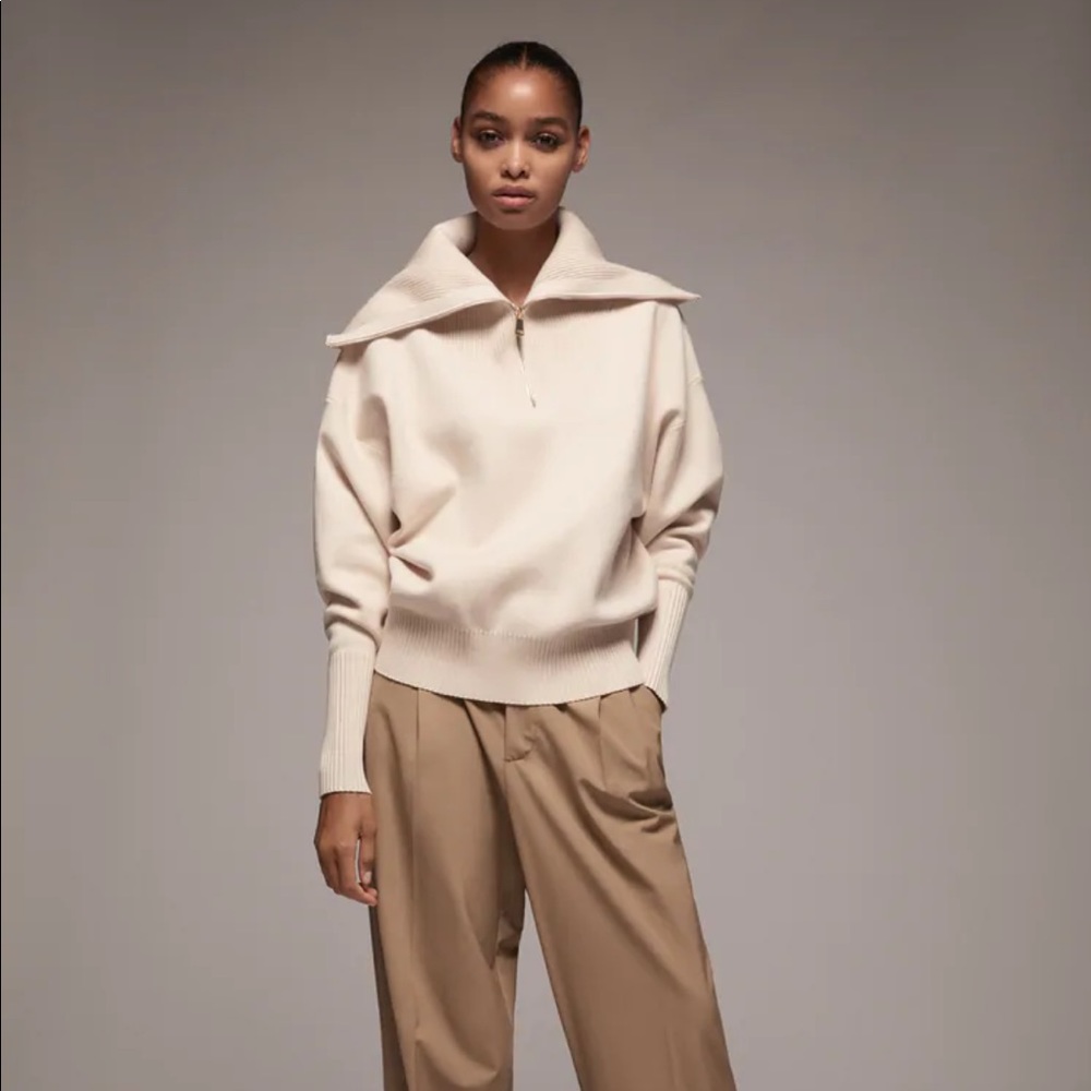 Zara Cream Sweatshirt with Collar